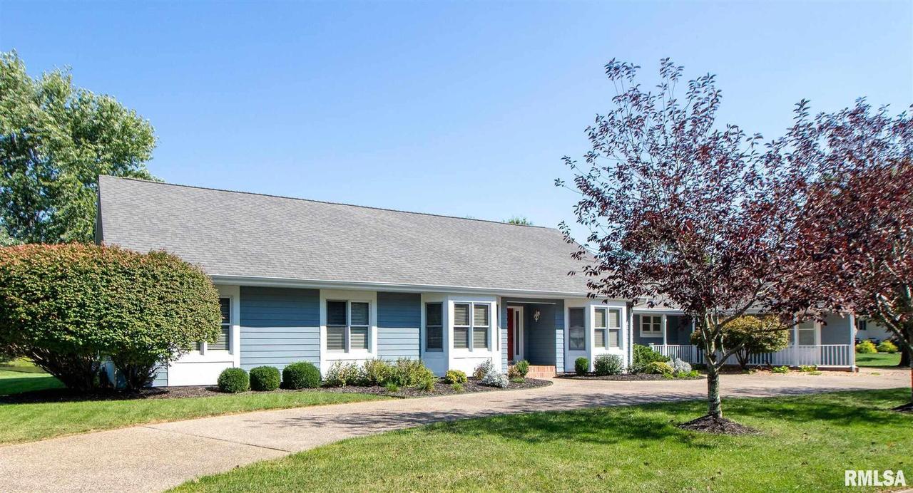 501 W Deer Lake Dr., Carbondale, IL 62901