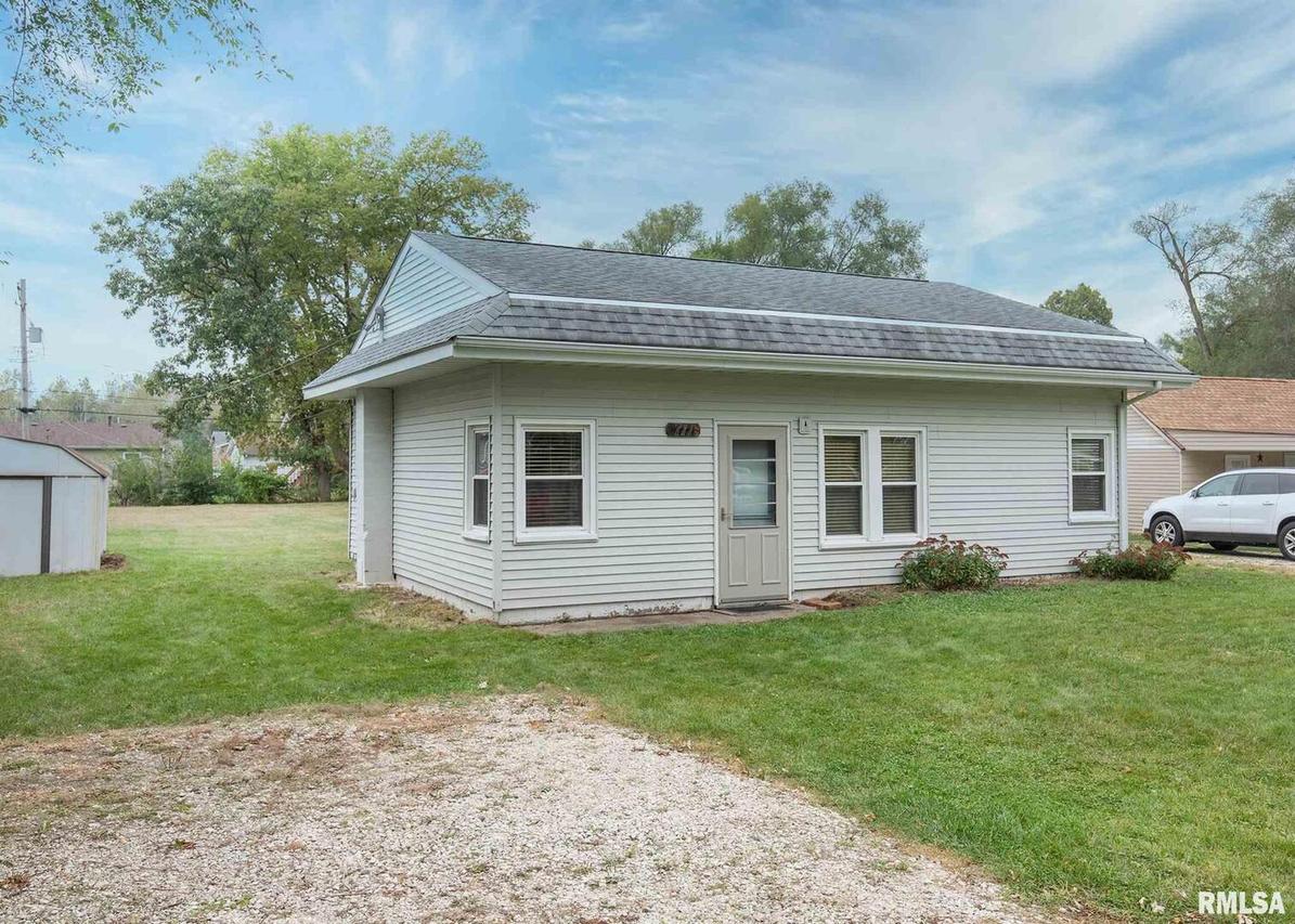 711 8th St., Colona, IL 61241