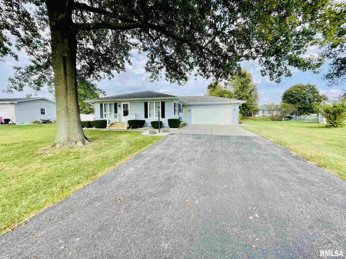 706 NE 4th Ave., Aledo, IL 61231