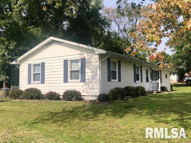 619 Grafway Rd., Duquoin, IL 62832