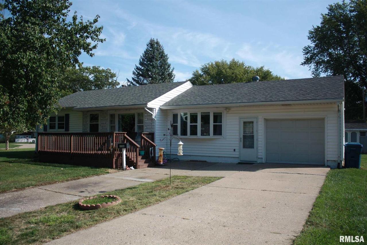 3208 12th St., East Moline, IL 61244