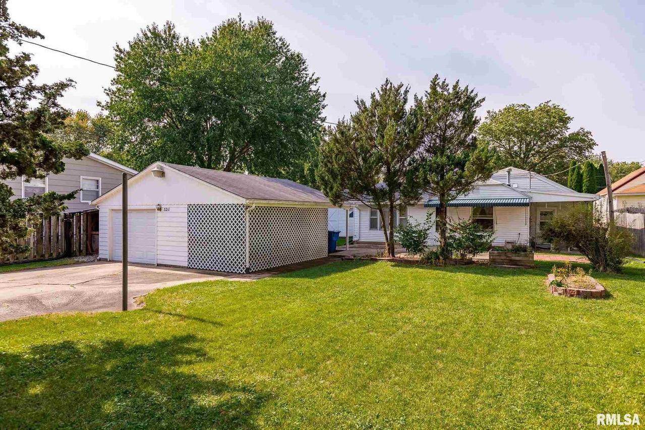 3211 4th St., Moline, IL 61265