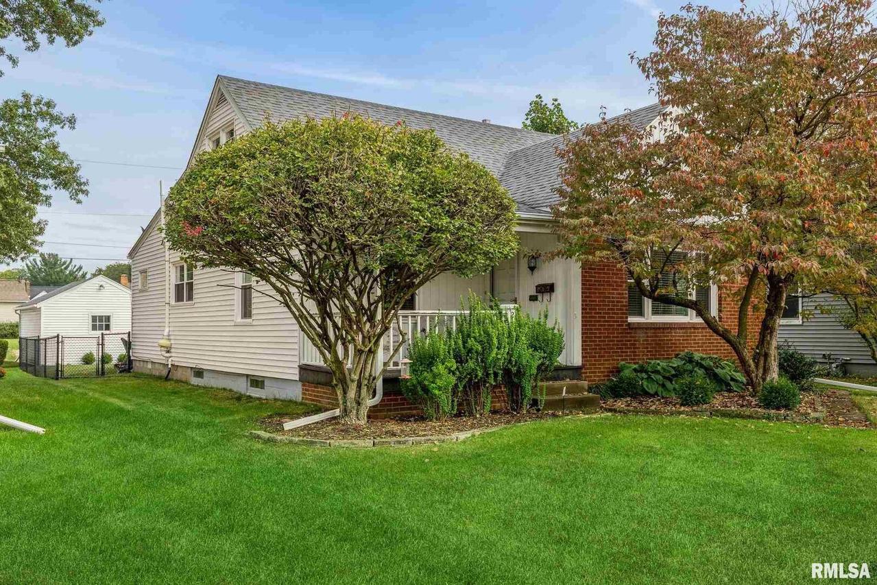 2624 7th St., Moline, IL 61265