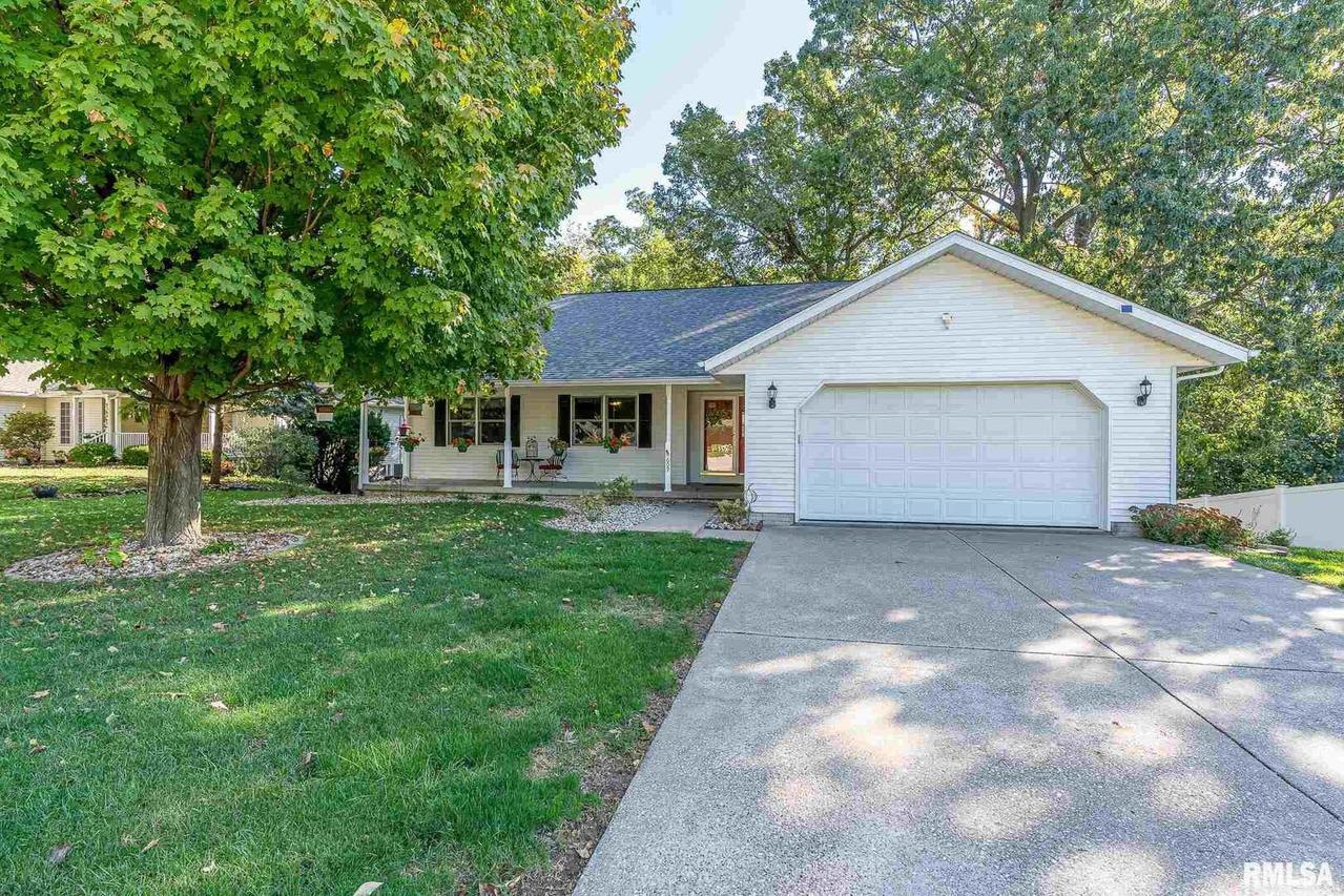 609 E 6th St., Coal Valley, IL 61240