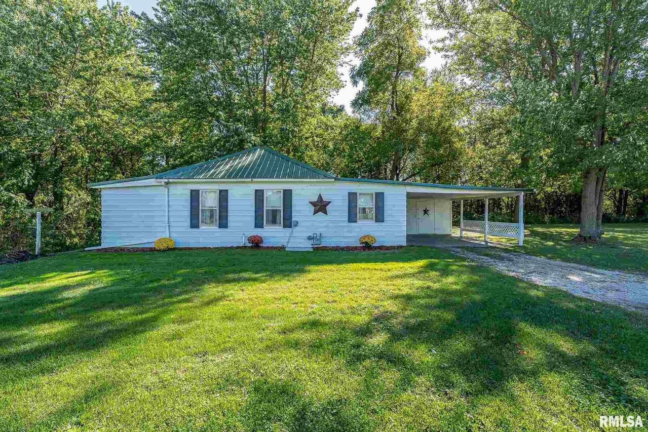 310 E Center St., Joy, IL 61260