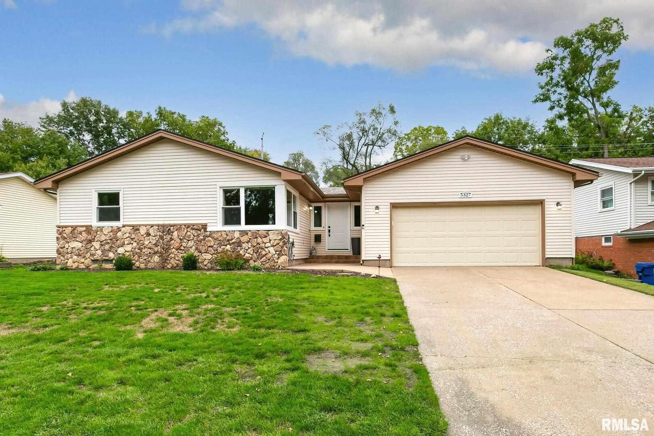 5327 34th Ave., Moline, IL 61265