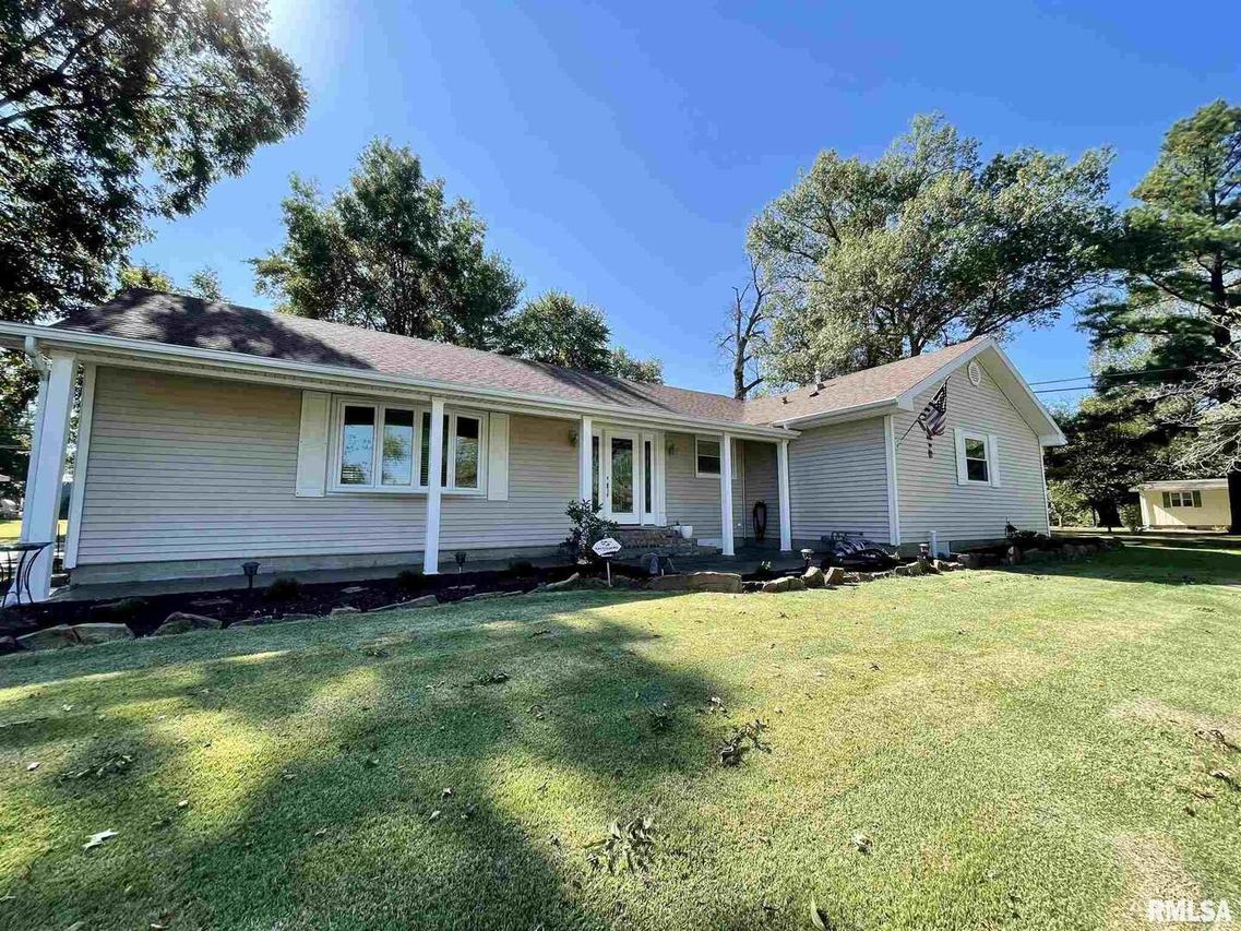 210 W Benedict St., Valier, IL 62891