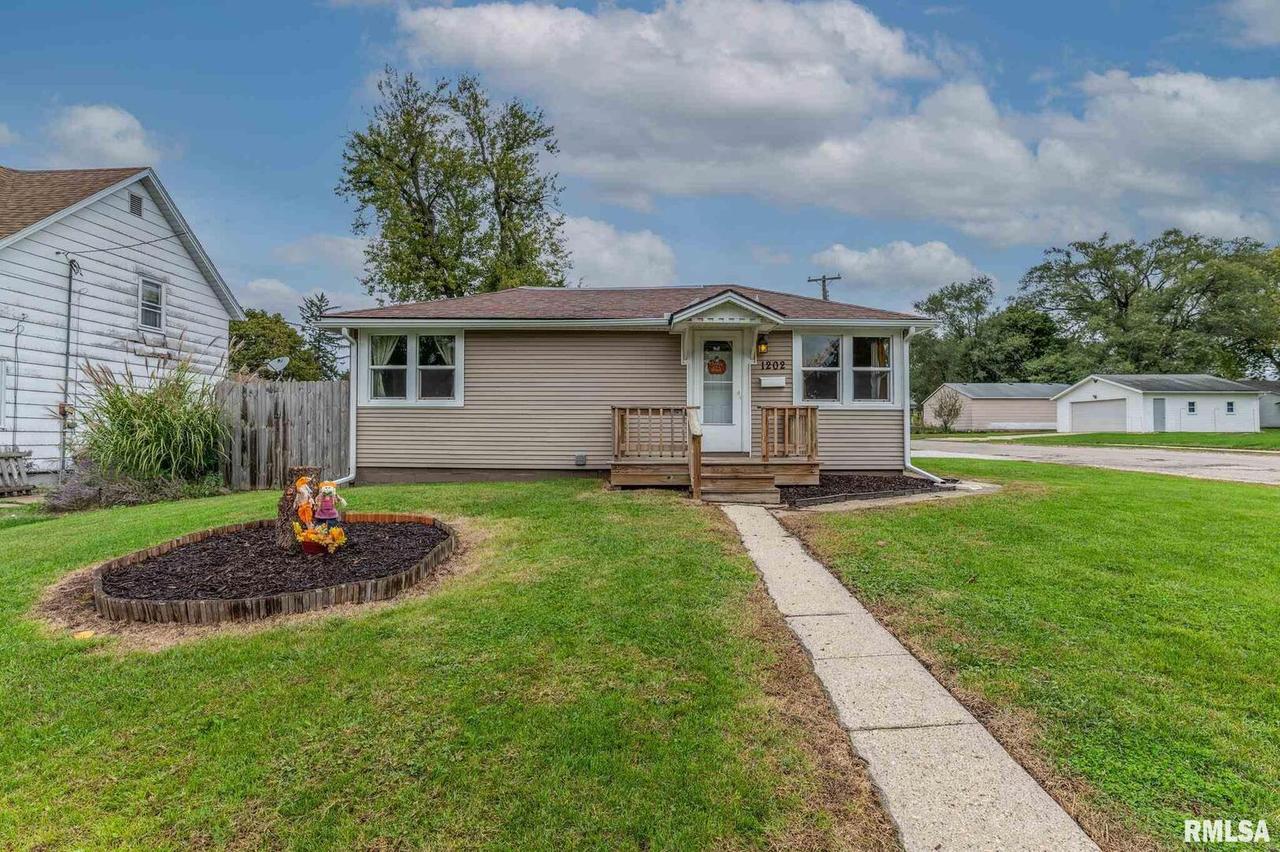 1202 Roseview Ave., Kewanee, IL 61443