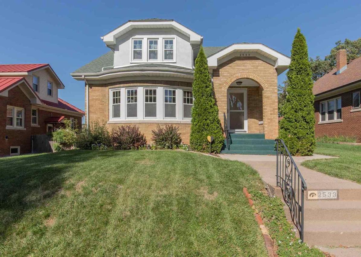 2533 22 1/2 Ave., Rock Island, IL 61201