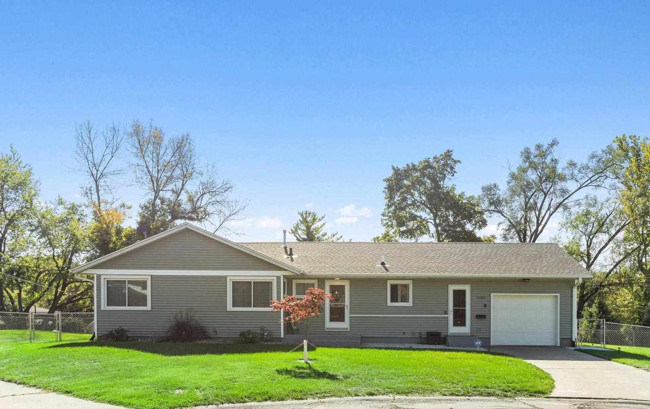 2700 32nd Avenue Ct., Rock Island, IL 61201