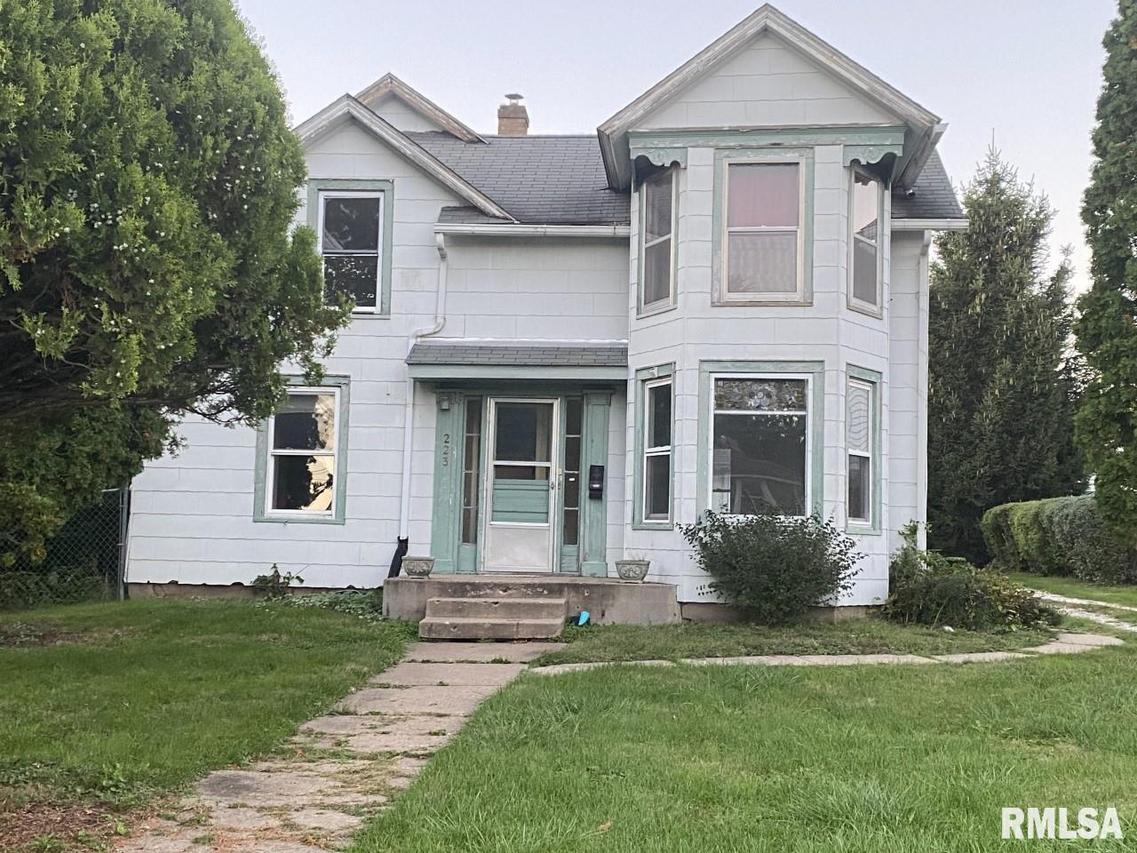 223 W Pearl St., Geneseo, IL 61254