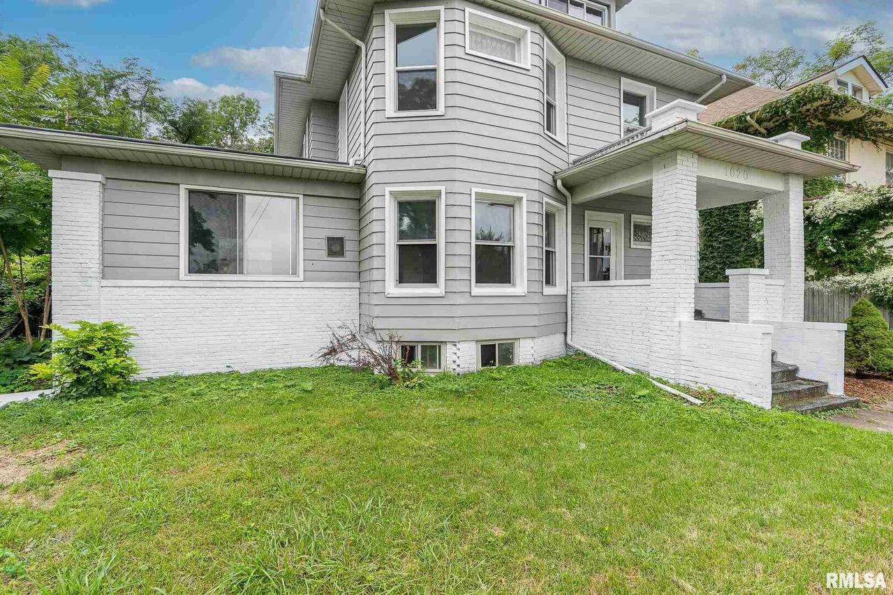 1020 6th Ave., Moline, IL 61265