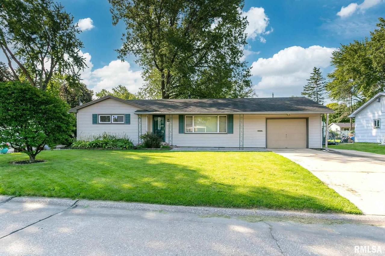 614 39th Ave., East Moline, IL 61244