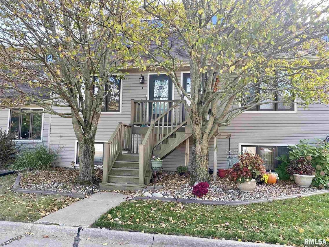 2112 35th St. #3, Rock Island, IL 61201