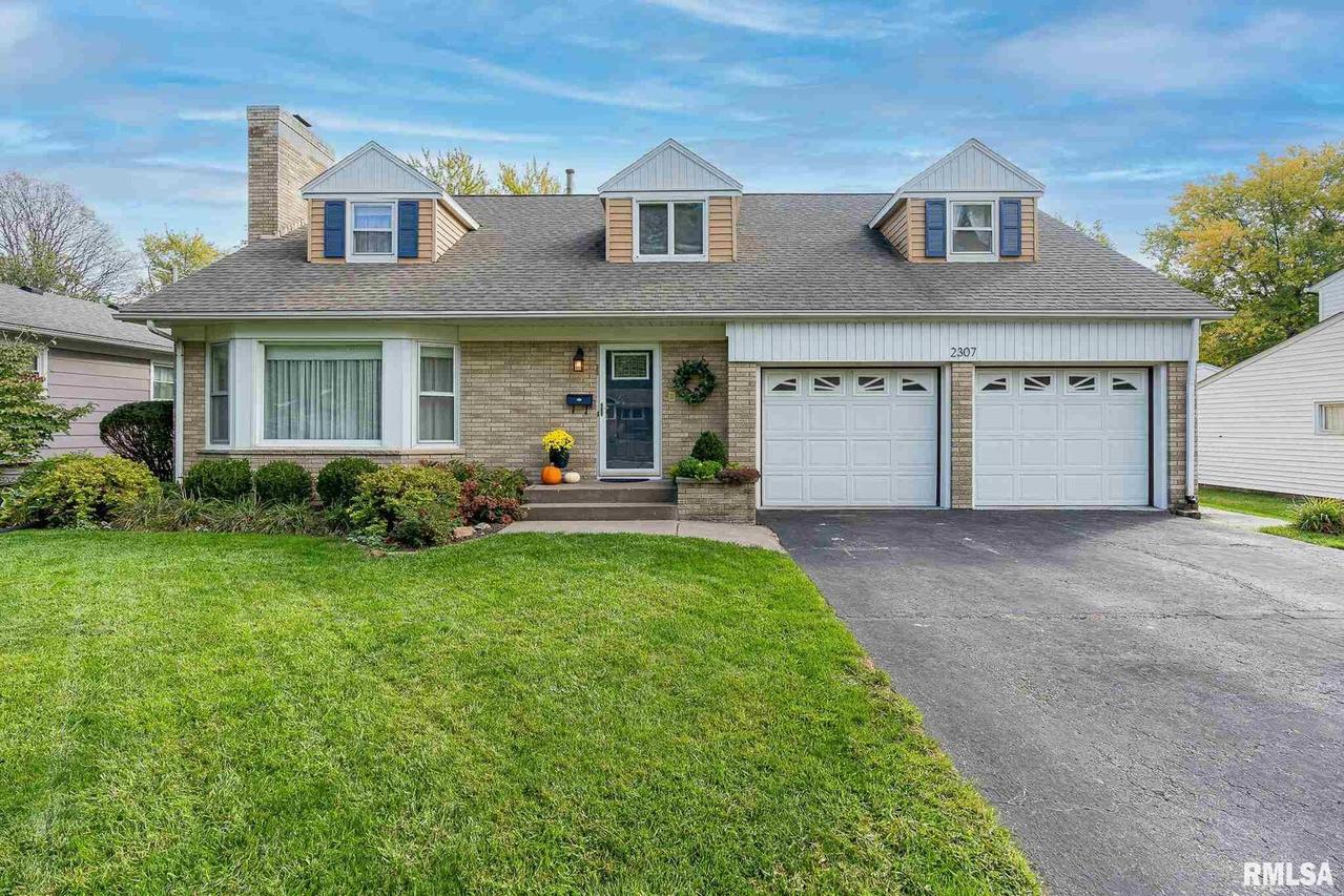 2307 37th St., Rock Island, IL 61201