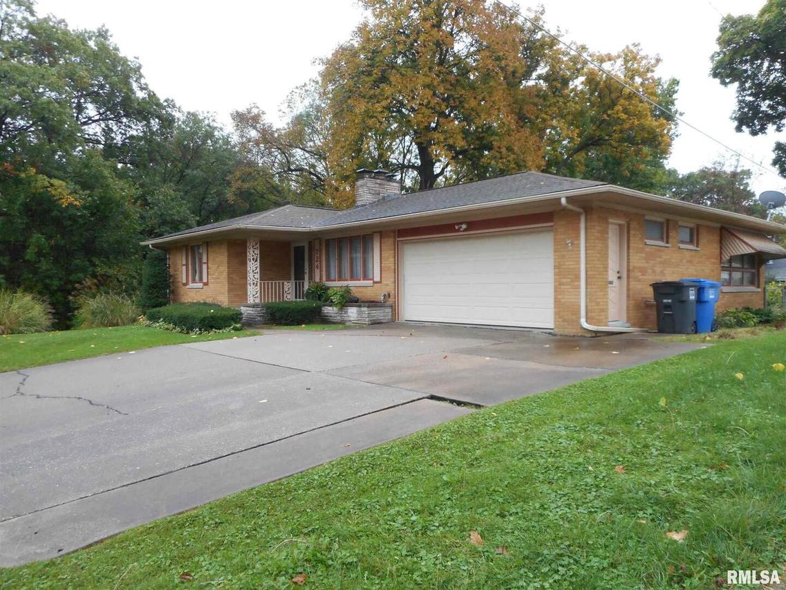 724 22nd Avenue Ct., Moline, IL 61265