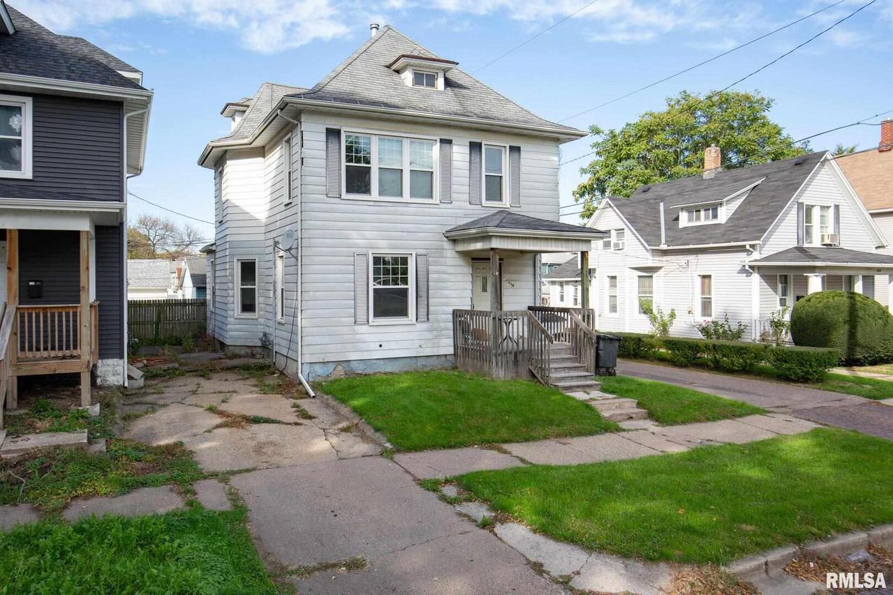 638 43rd St., Rock Island, IL 61201