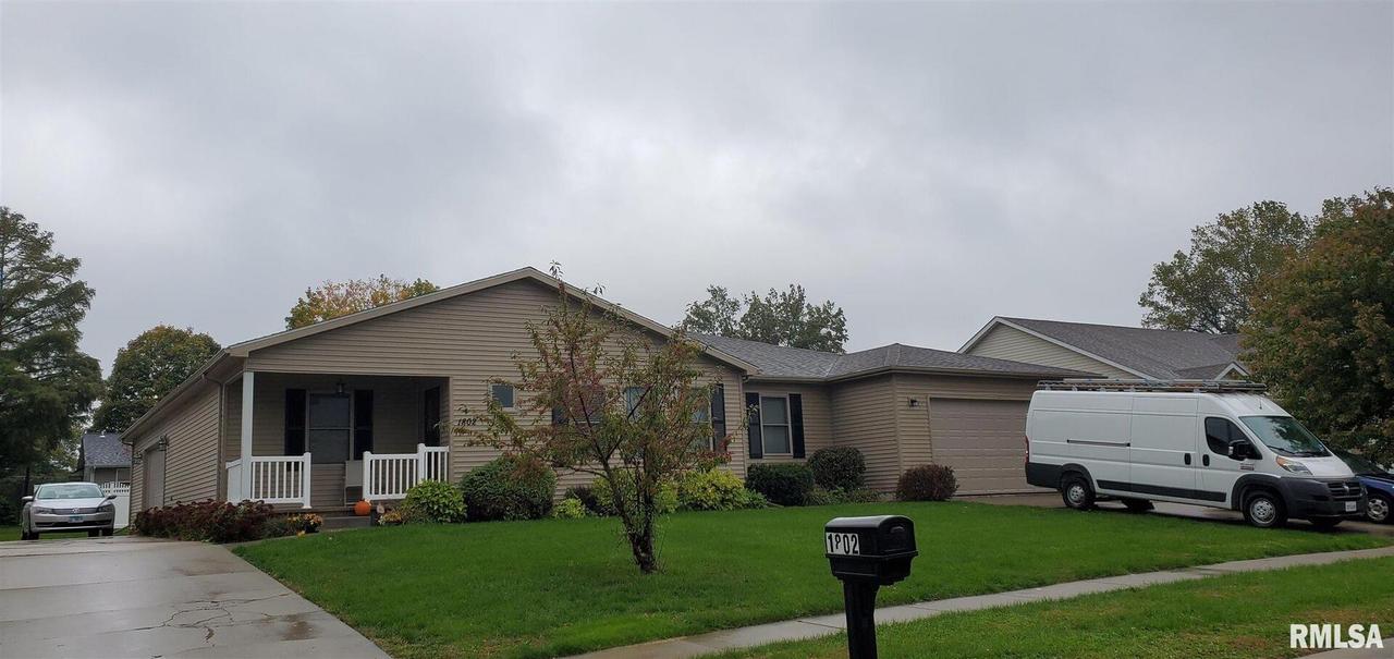 1800-1802 E 6th St., Coal Valley, IL 61240