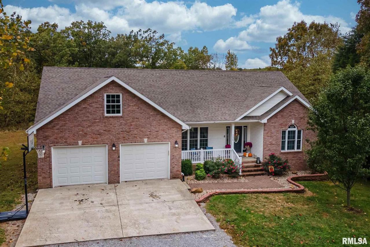 155 Saluki Way, Goreville, IL 62939