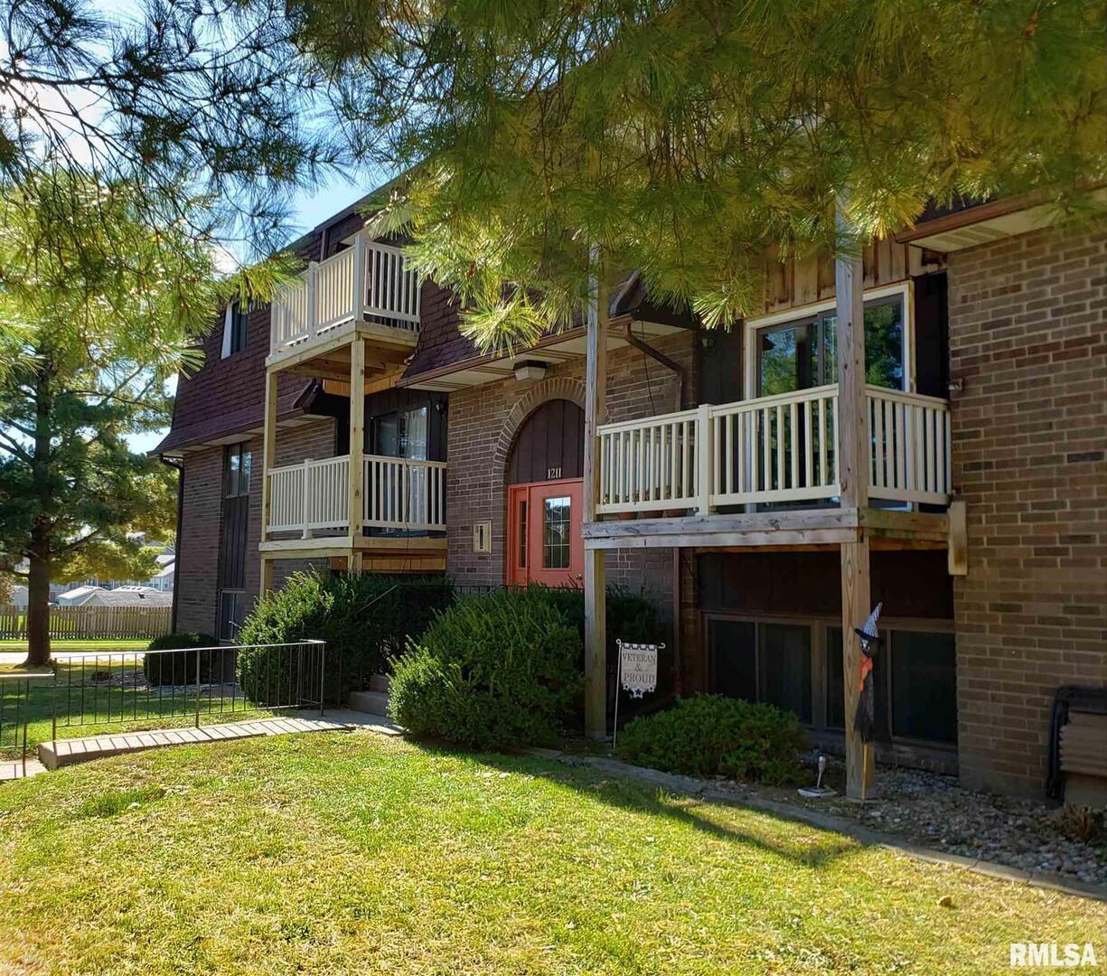 1211 48th Ave. #35, East Moline, IL 61244