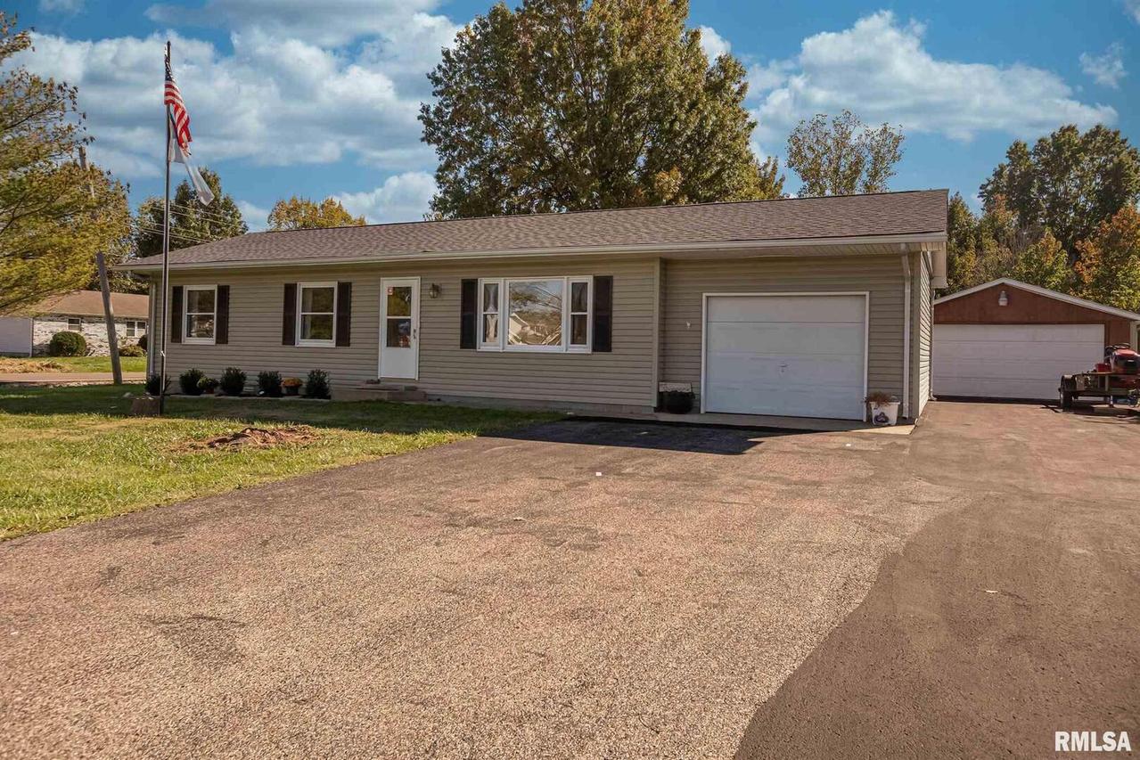 1903 E Boyton St., Marion, IL 62959