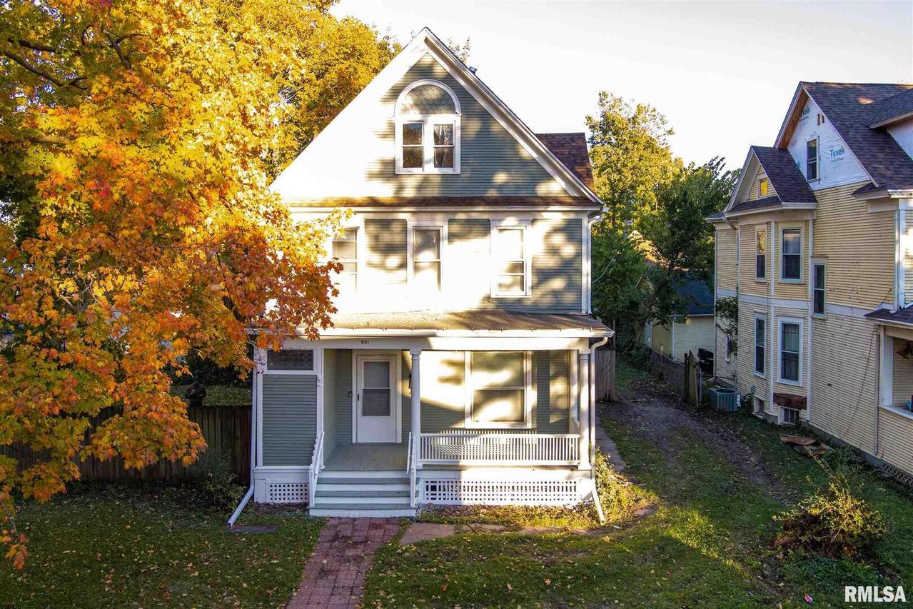 931 17th St., Rock Island, IL 61201