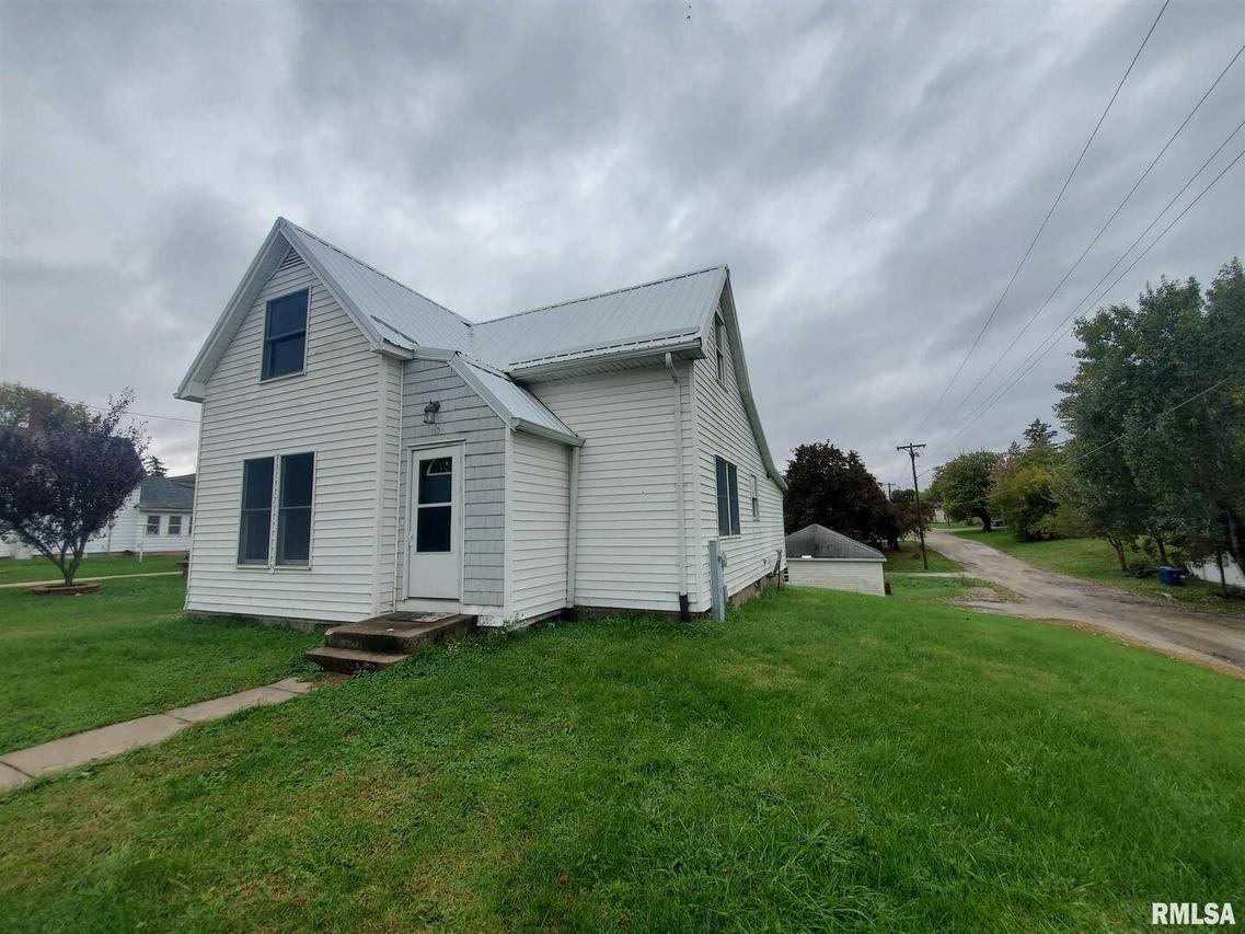 110 3rd St., Sherrard, IL 61281