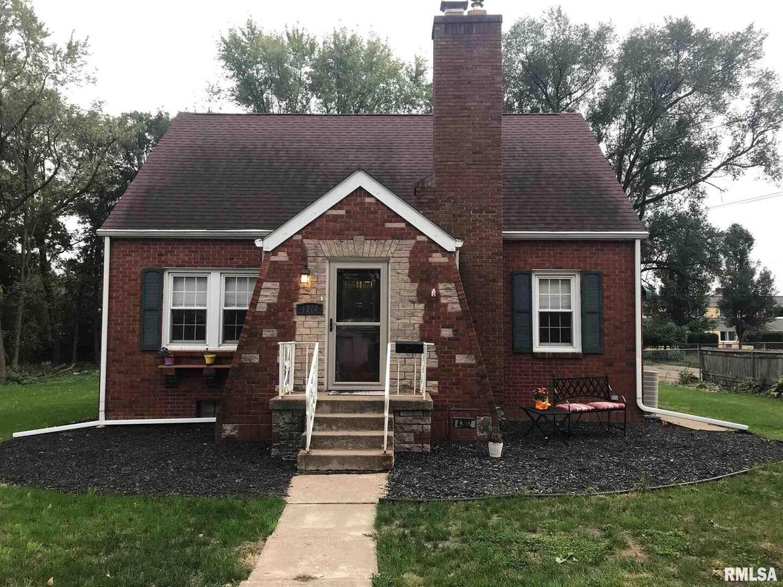 4302 21st Ave., Moline, IL 61265