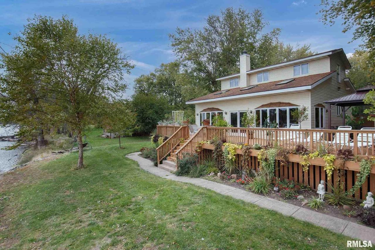 6100 56th Ave., Moline, IL 61265