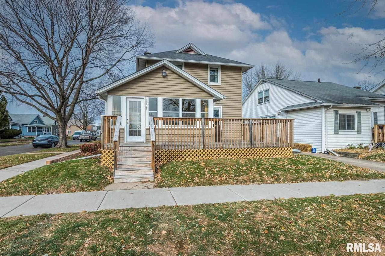3201 17th Ave., Rock Island, IL 61201