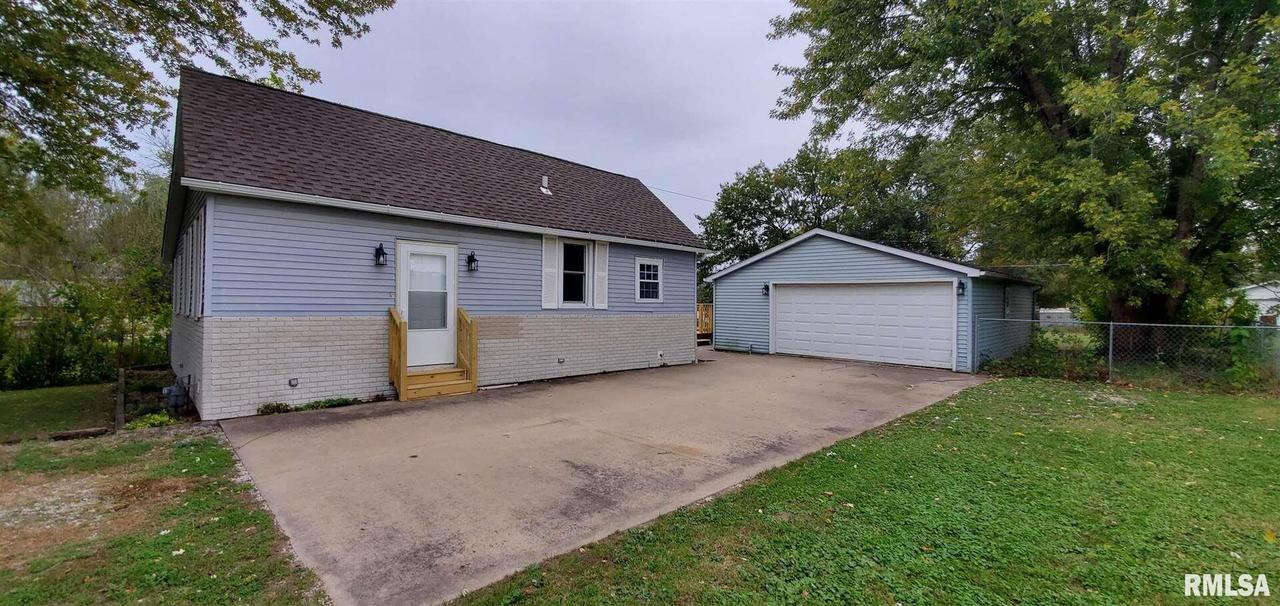 307 4th St., Matherville, IL 61263