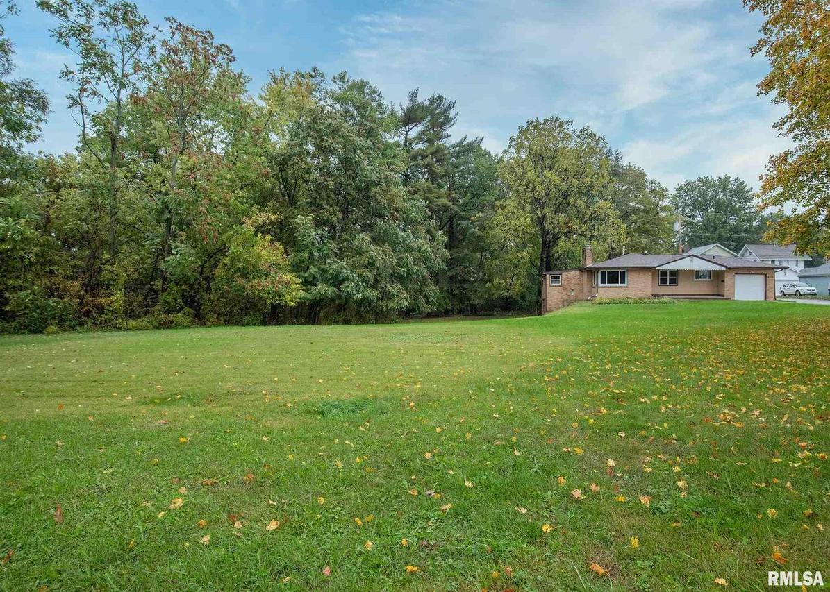 2331 15th Ave., Moline, IL 61265