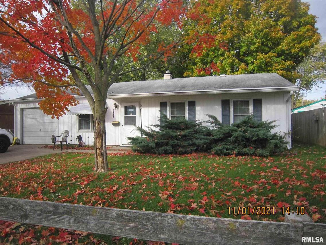 927 35th Ave., East Moline, IL 61244