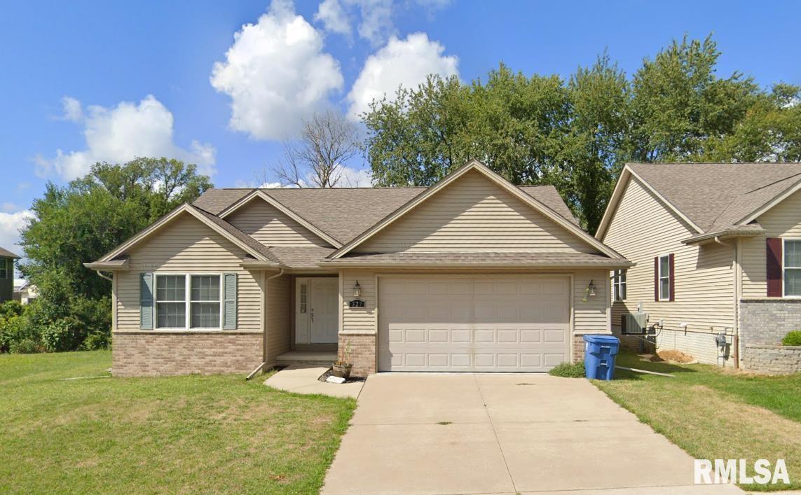 327 43rd Ave., East Moline, IL 61244