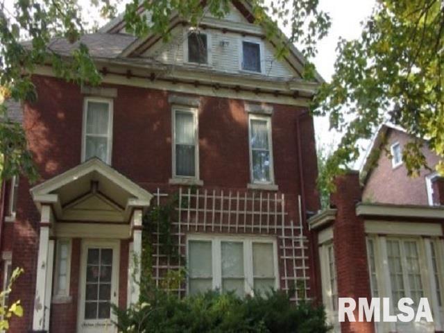 1617 13th Ave., Rock Island, IL 61201