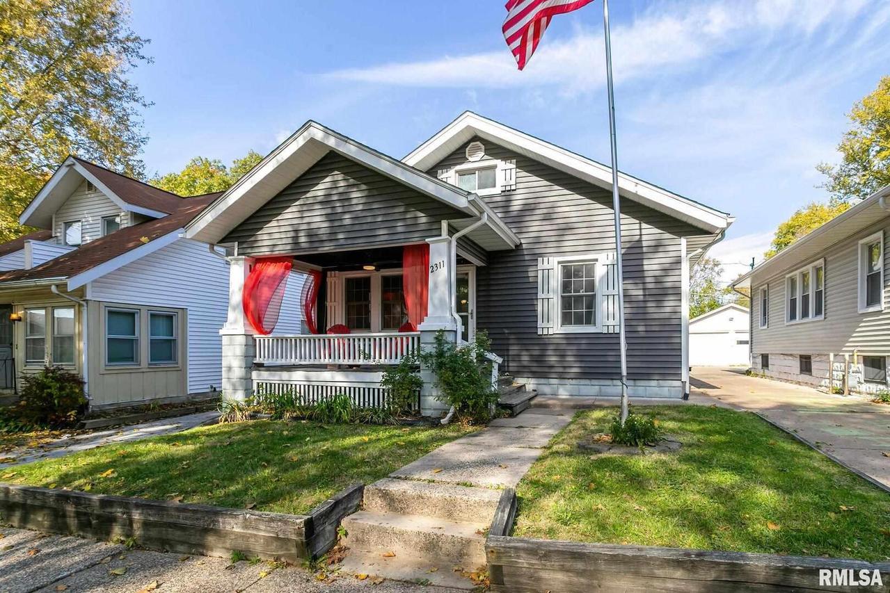 2311 18th Ave., Moline, IL 61265