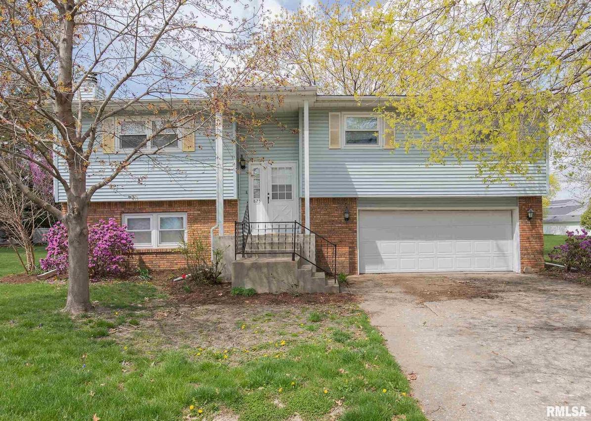 823 Meadowlawn Dr., Geneseo, IL 61254