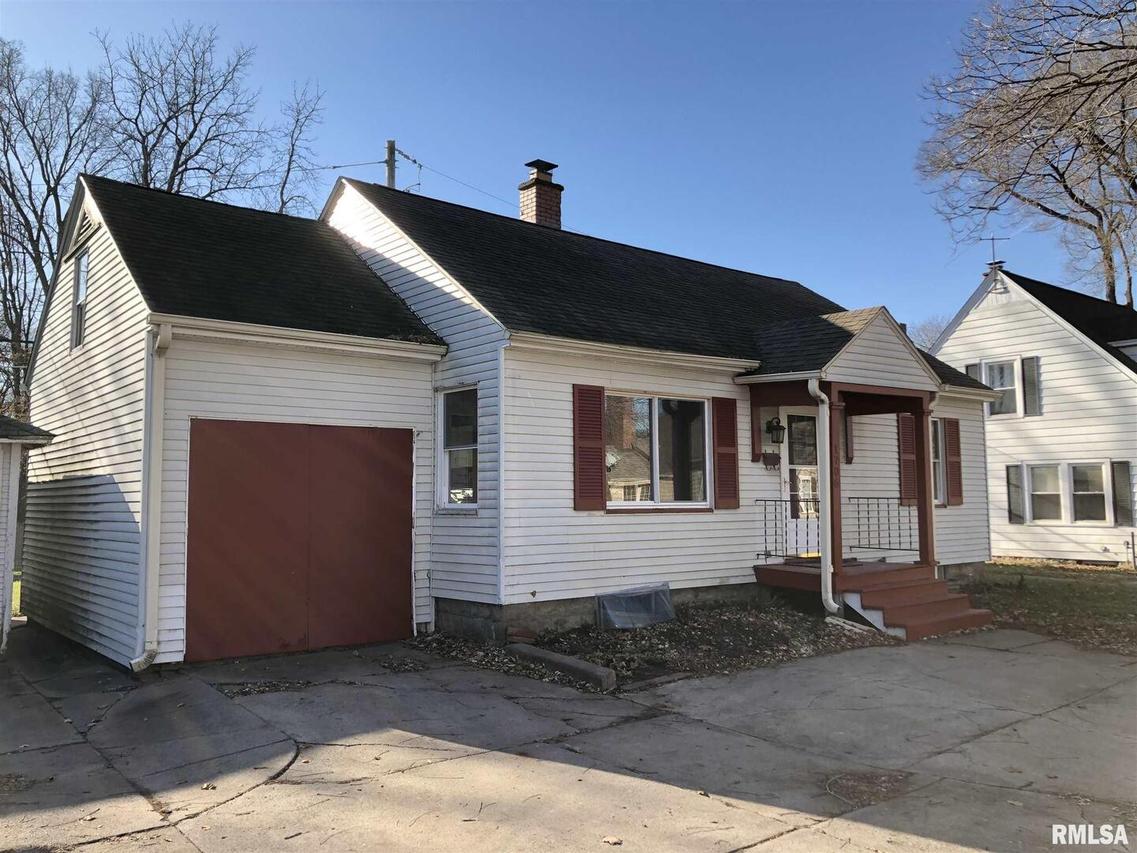 1706 Stadium Ct., Rock Island, IL 61201