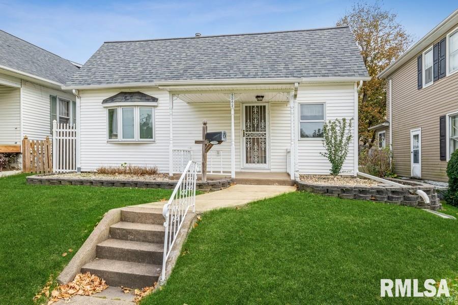2382 28th St., Moline, IL 61265