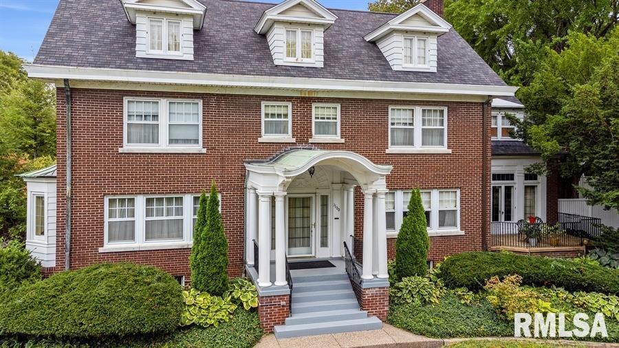 1100 10th St., Moline, IL 61265