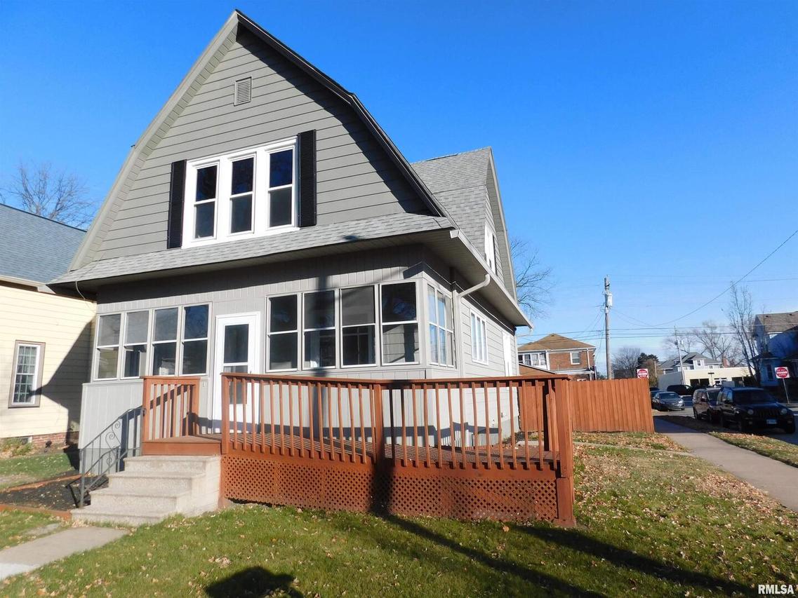 1926 15th St. #A, Moline, IL 61265