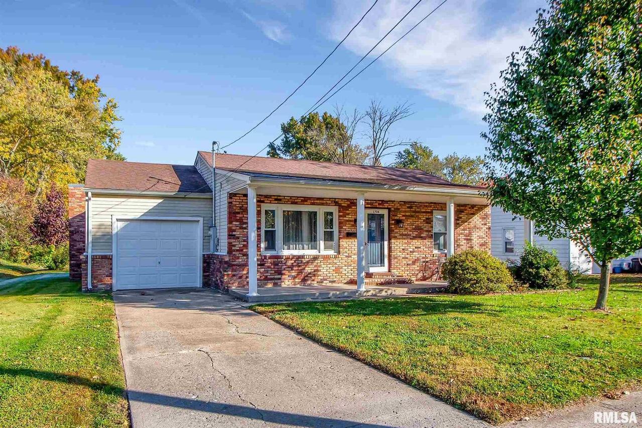1704 W Copeland St., Marion, IL 62959