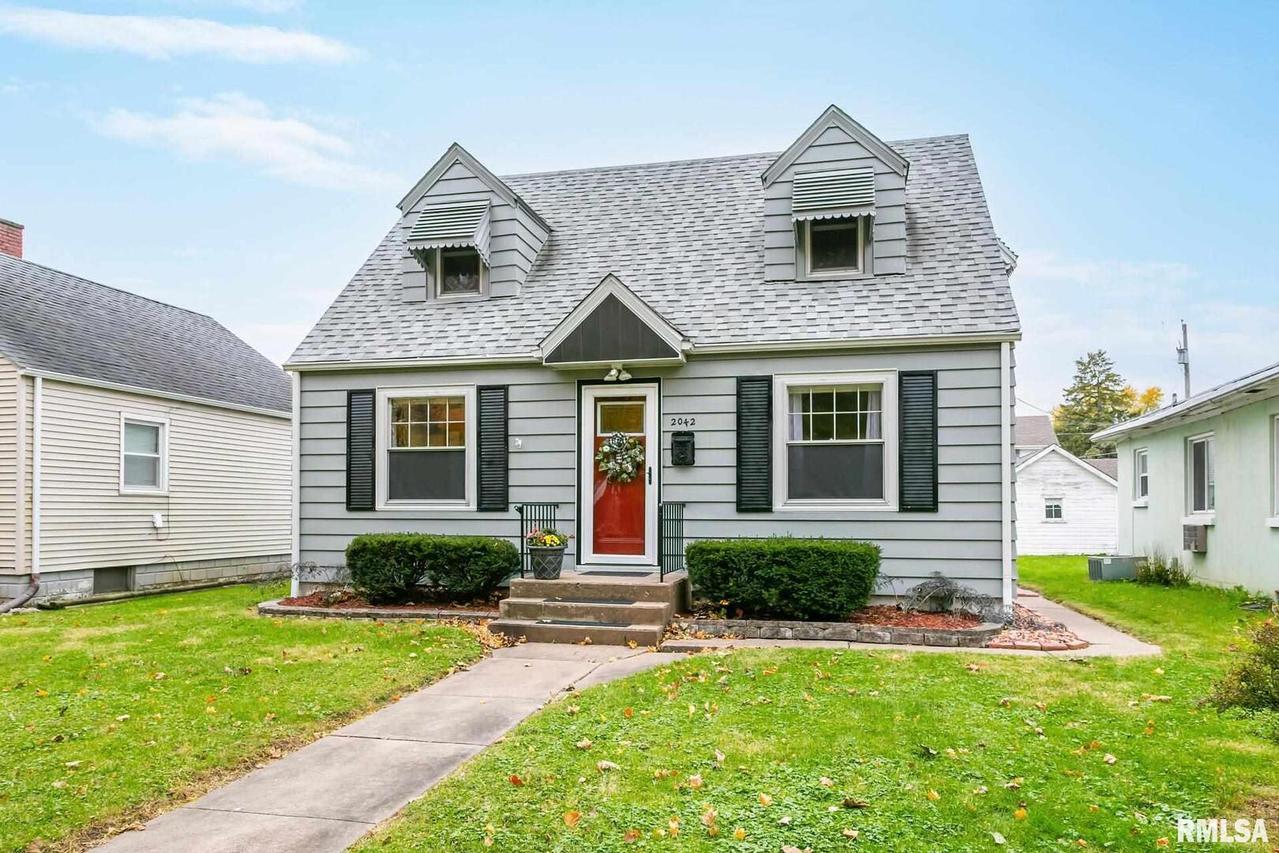 2042 34th St., Rock Island, IL 61201