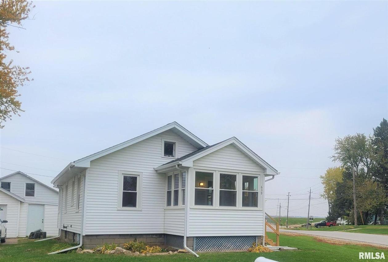 639 2nd Ave., East Moline, IL 61244