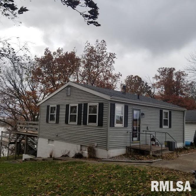 810 44th St., New Boston, IL 61272