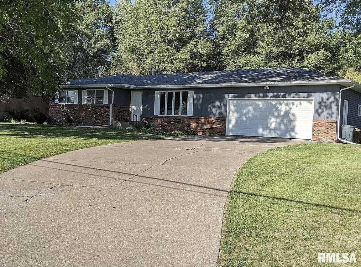 10705 104th St., Coal Valley, IL 61240