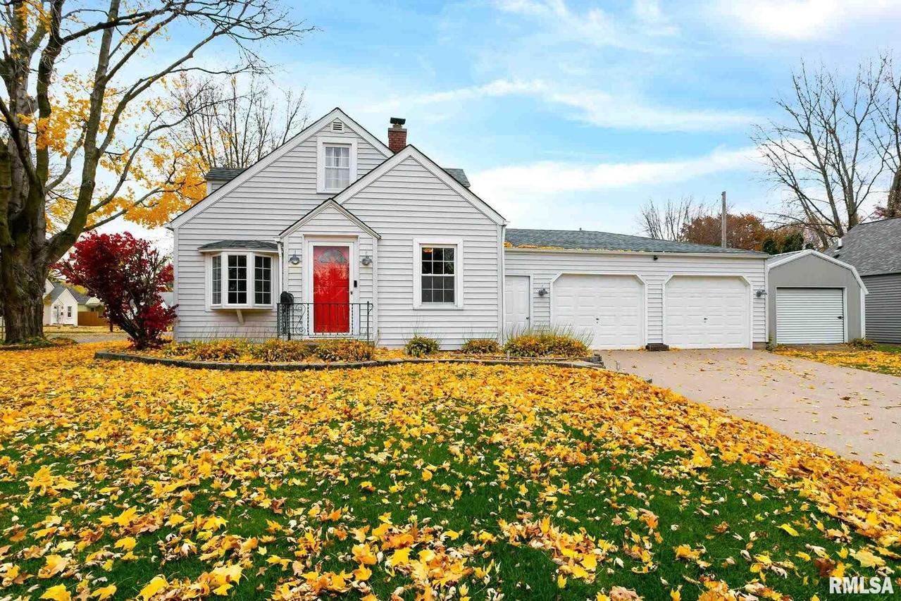 405 22nd Ave., Moline, IL 61265