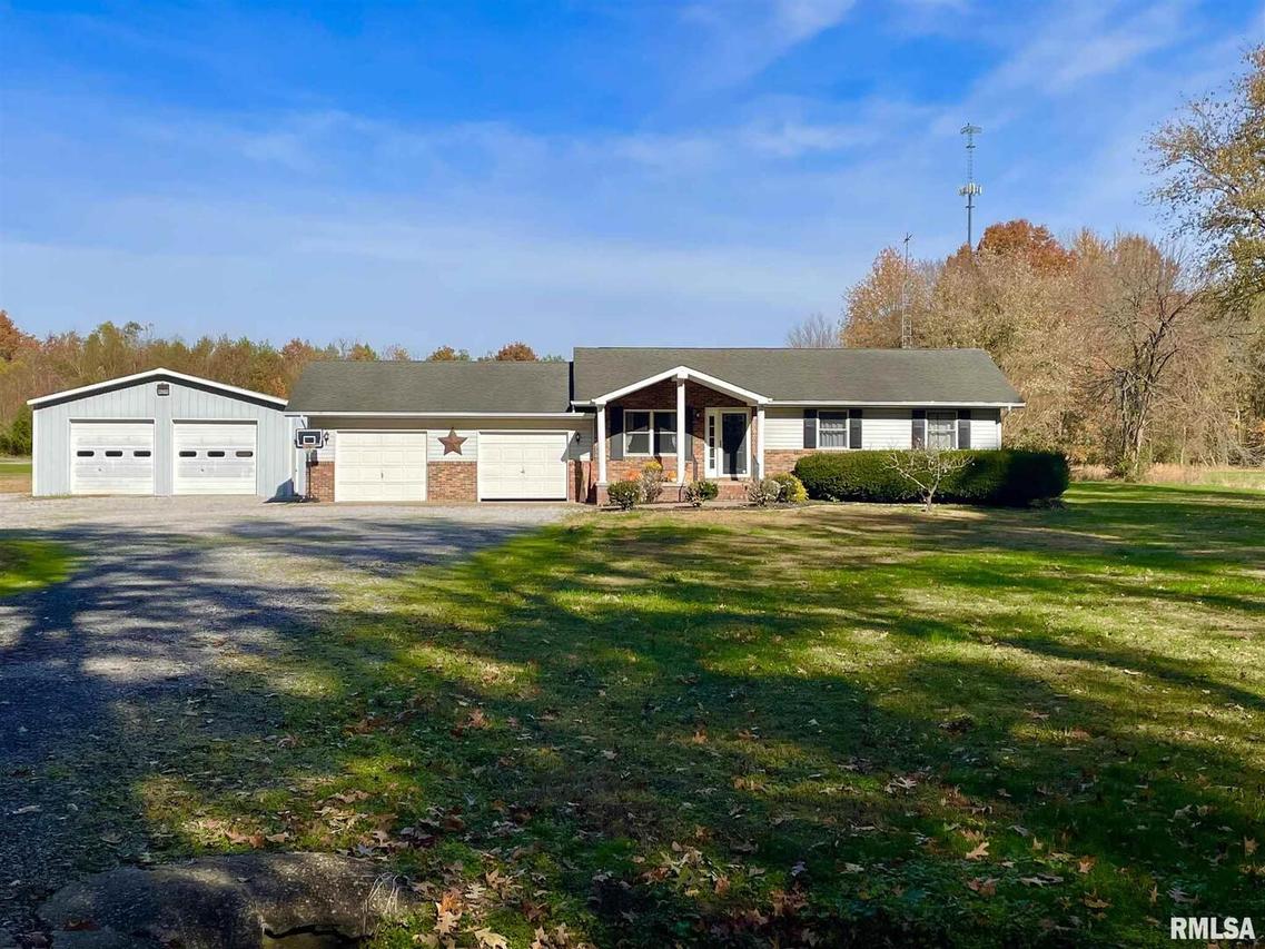 10015 Karnes Rd., West Frankfort, IL 62896