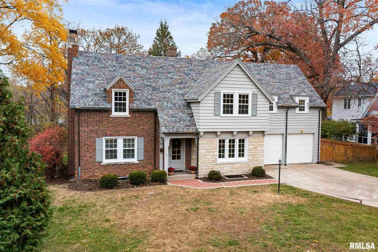 857 23rd Ave., Moline, IL 61265