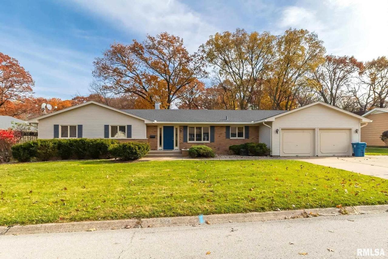 564 26th Avenue Ct., East Moline, IL 61244